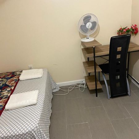 A Delightful Room In Queens ニューヨーク エクステリア 写真