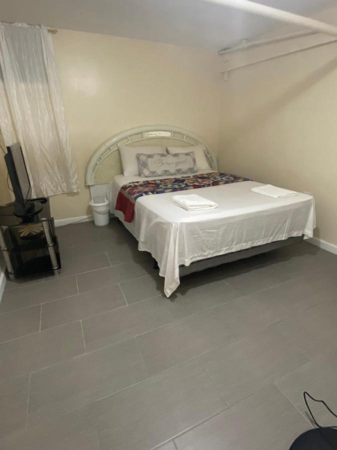 A Delightful Room In Queens ニューヨーク エクステリア 写真